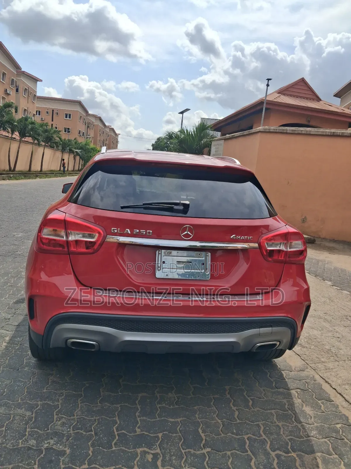 Mercedes-Benz GLA-Class 2016 Red