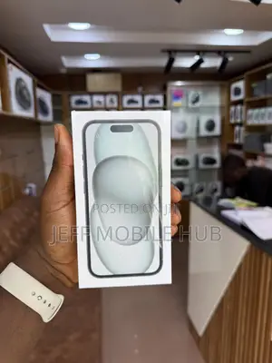 New Apple iPhone 15 128 GB Black