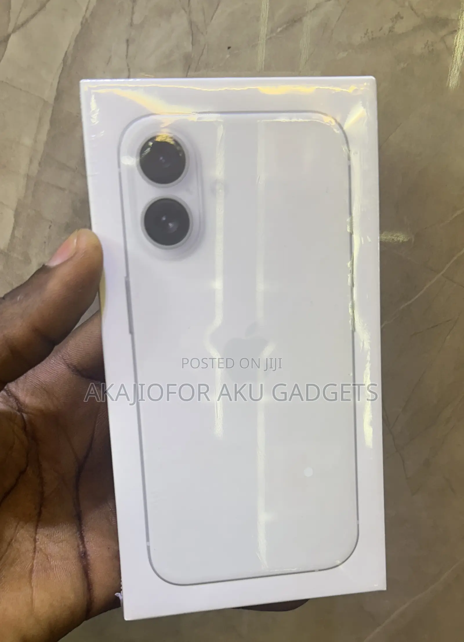 New Apple iPhone 16 128 GB White