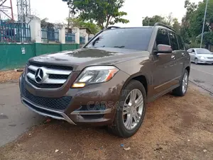 Mercedes-Benz GLK-Class 350 2014 Brown