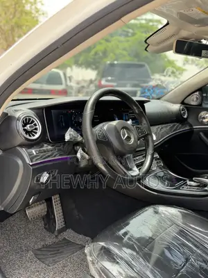Mercedes-Benz E300 2018 White