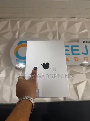 Laptop Apple MacBook Air 2025 M4 13-inch 16GB Apple M4 SSD 256GB