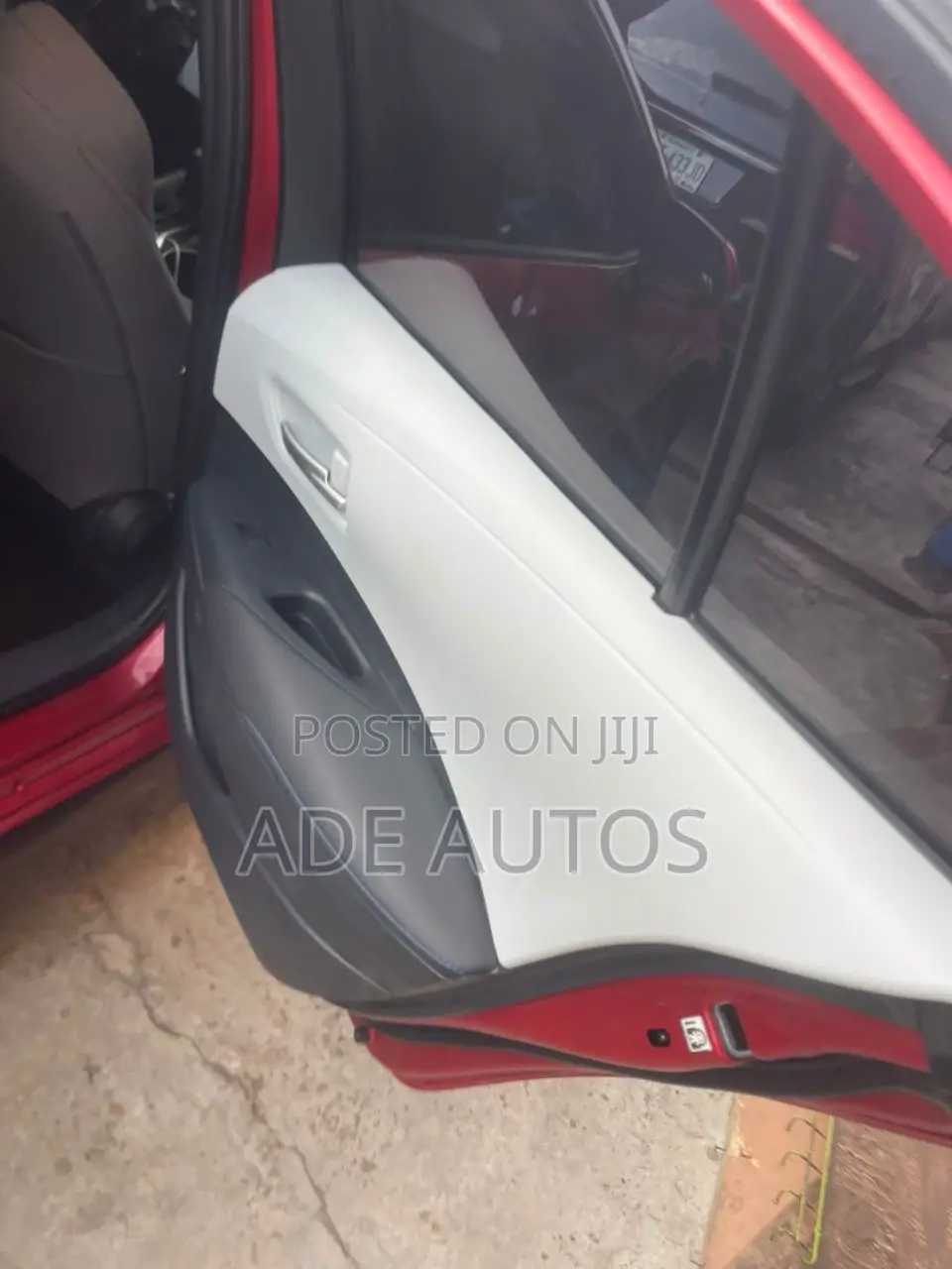 Toyota Corolla SE 2021 Red