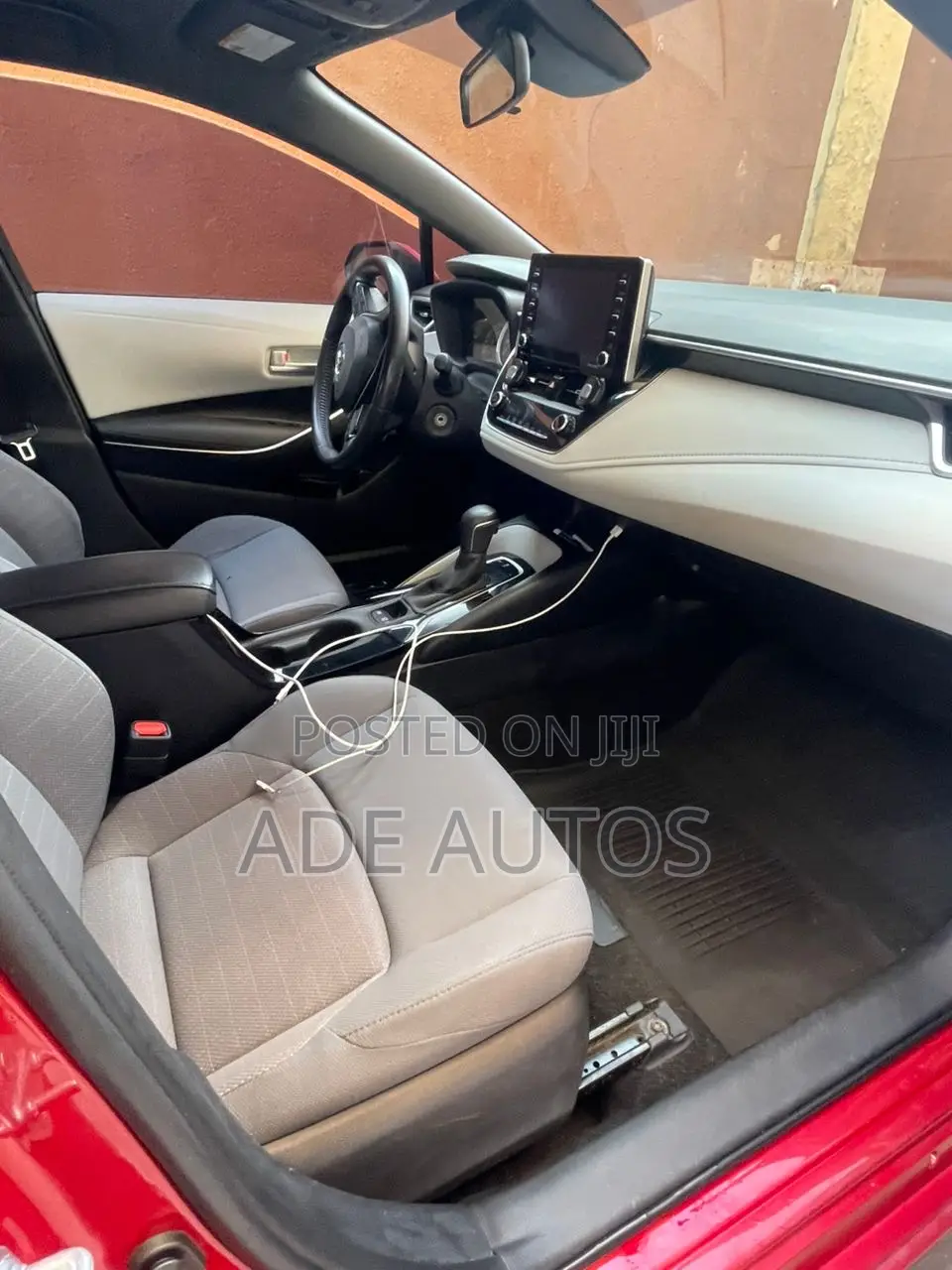 Toyota Corolla SE 2021 Red