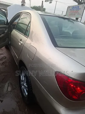 Toyota Corolla 2005 Brown