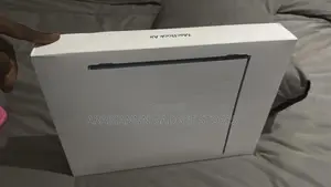 New Laptop Apple MacBook Air 2025 M4 15-inch 24GB Apple M4 SSD 512GB