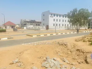 500sqm Estate Land in Guzape Main
