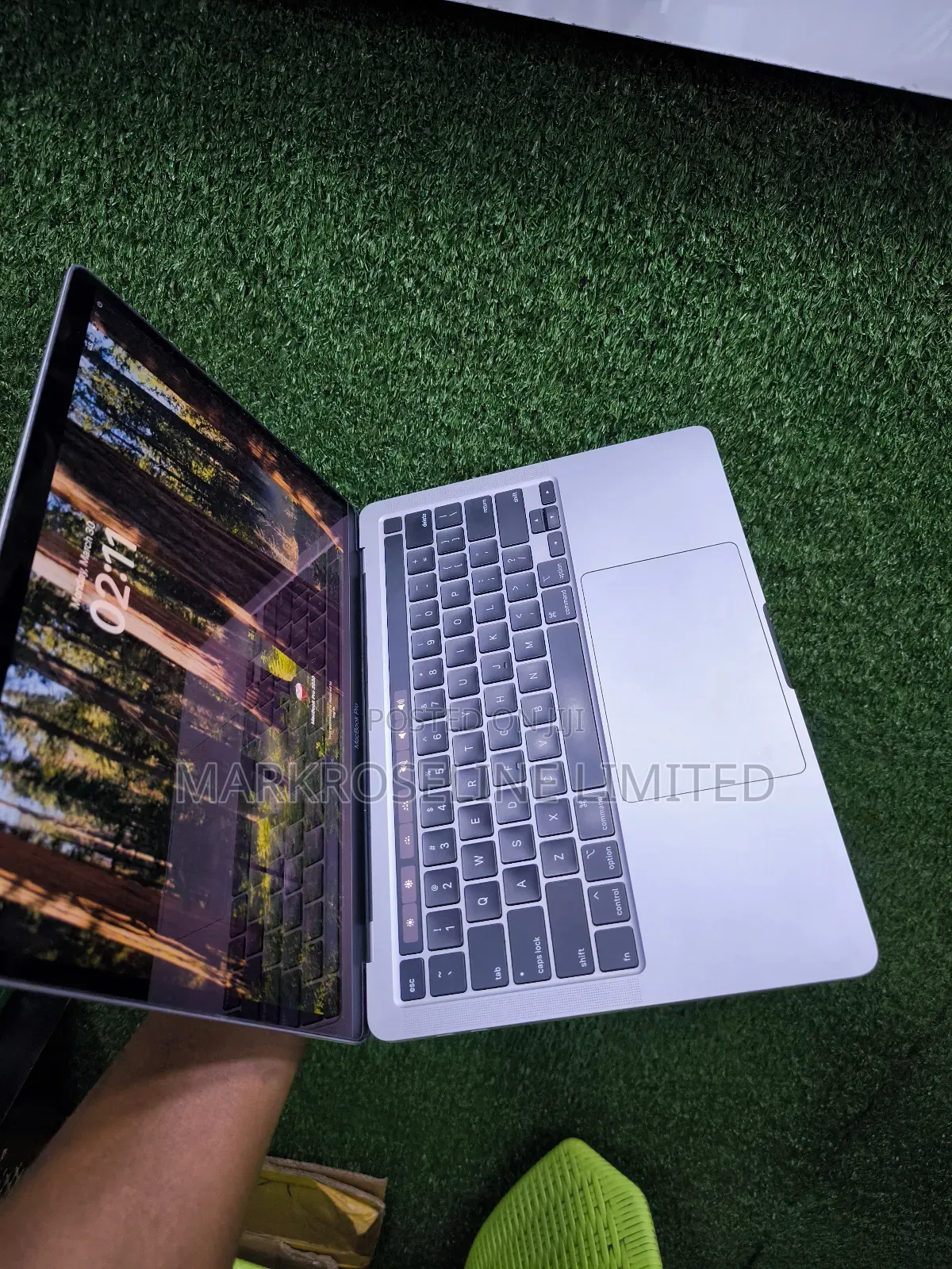 Laptop Apple MacBook Pro 8GB Intel Core i5 SSD 512GB