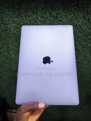 Laptop Apple MacBook Pro 8GB Intel Core i5 SSD 512GB