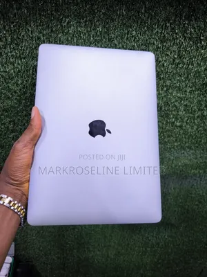 Laptop Apple MacBook Pro 8GB Intel Core i5 SSD 512GB