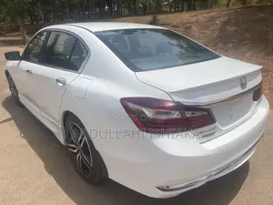 Honda Accord Sport 4dr Sedan FWD (2.4L 4cyl 2A) 2016 White
