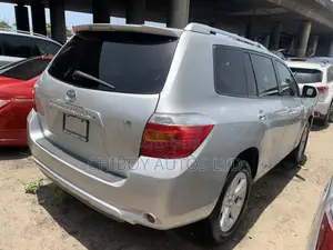 Toyota Highlander 2010 Silver