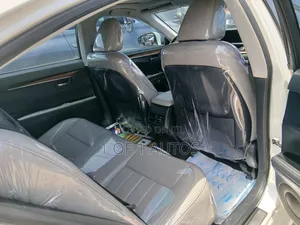 Lexus ES 350 FWD 2016 White