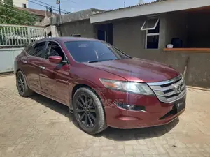 Honda Crosstour 2011 Red