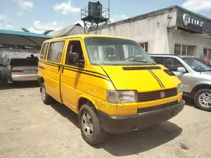 Volkswagen Sharan 1995 Yellow