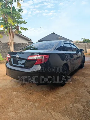 Toyota Camry LE 4dr Sedan (2.5L 4cyl 6A) 2012 Black