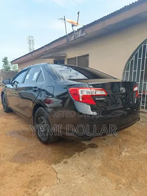 Toyota Camry LE 4dr Sedan (2.5L 4cyl 6A) 2012 Black
