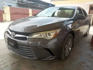 Toyota Camry 2016 Gray