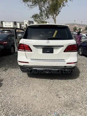 Mercedes-Benz GLE-Class 2017 White