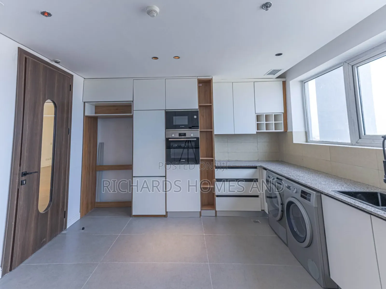 4bdrm Maisonette in Victoria Island Extension for rent