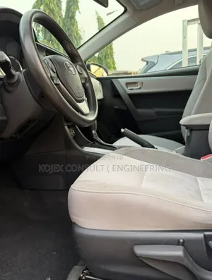 Toyota Corolla LE 4dr Sedan (1.8L 4cyl CVT) 2014 Red