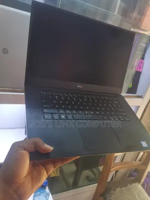 Laptop Dell Precision 5530 16GB Intel Core i7 SSD 512GB
