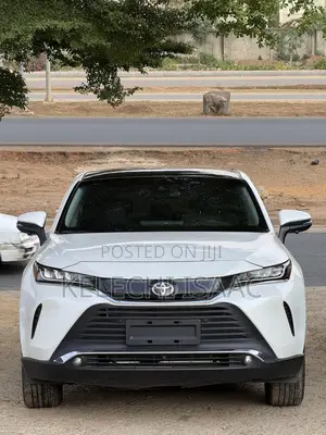 Toyota Venza XLE AWD 2023 White