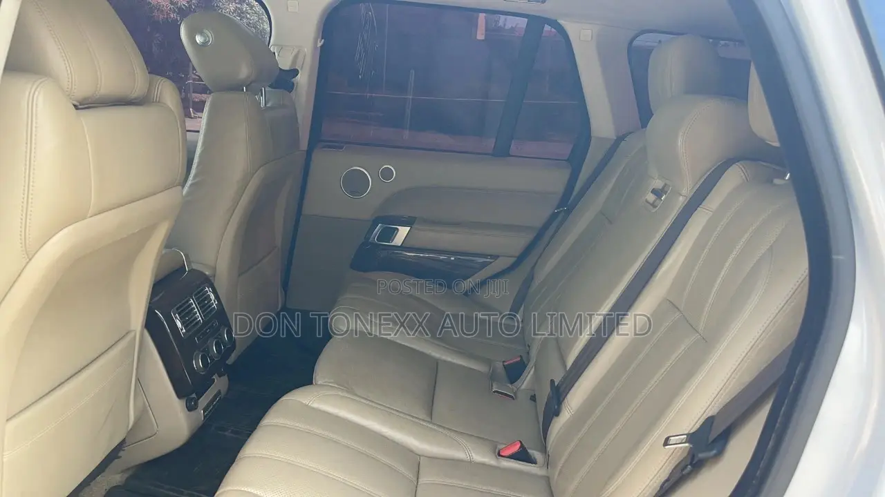 Land Rover Range Rover Vogue 2015 White