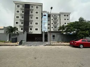 3bdrm Apartment in Lekki Phase 1 for rent