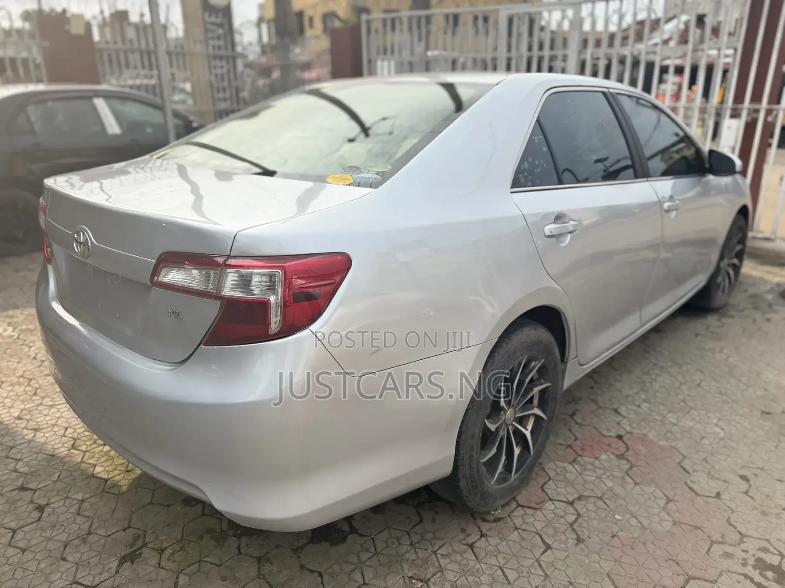 Toyota Camry 2014 Silver