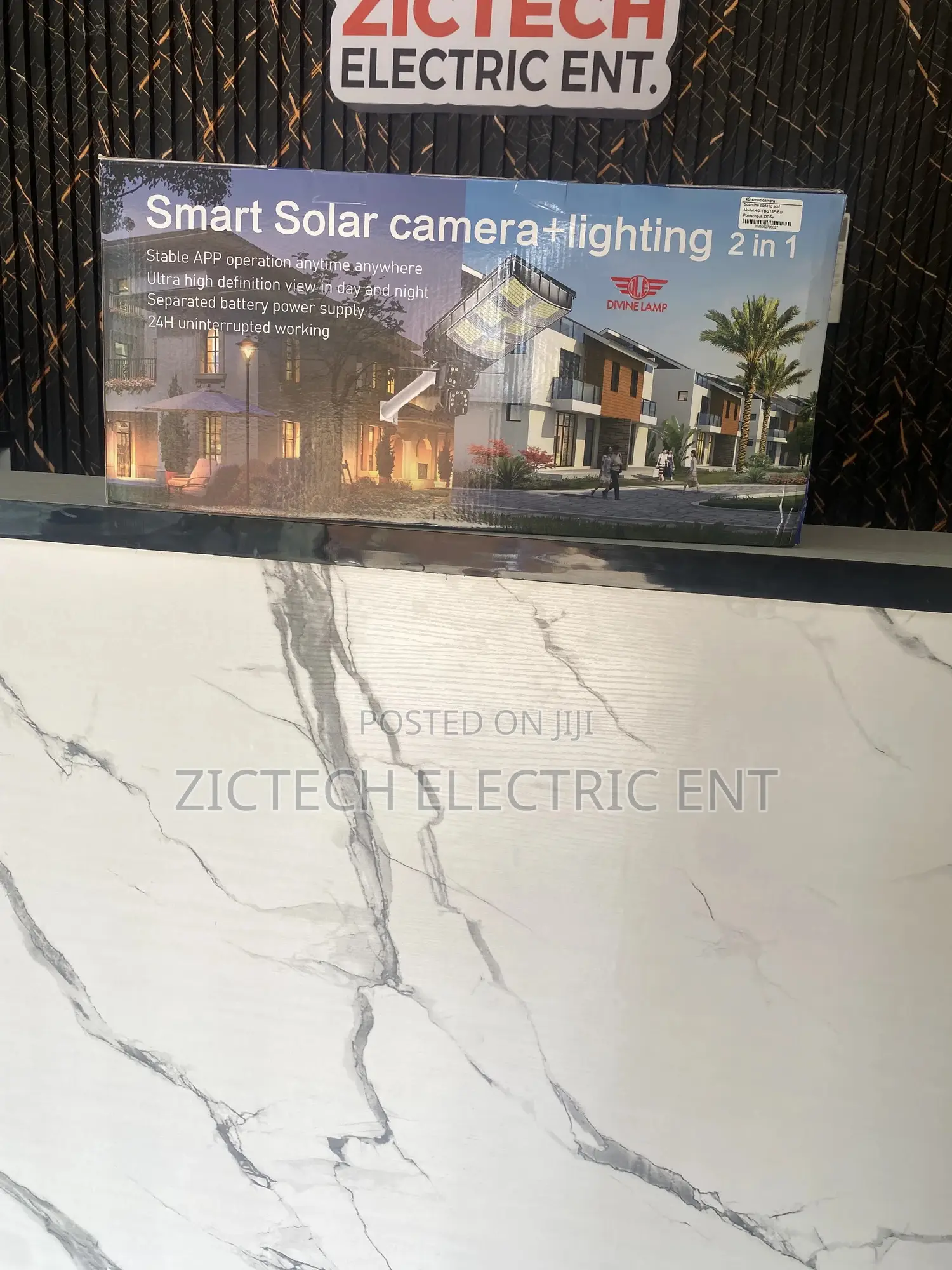 Smart Solar Camera +Lighting 2 in 1
