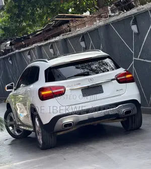 Mercedes-Benz GLA 250 2019 White
