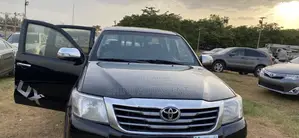 Toyota Hilux 2012 Black
