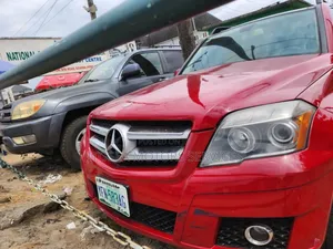 Mercedes-Benz GLK-Class 350 2010 Red