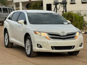 Toyota Venza LE FWD 2013 White