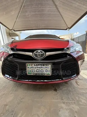 Toyota Camry XSE 4dr Sedan (3.5L 6cyl 6A) 2015