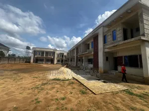 3bdrm Townhouse/Terrace in Shelter Afrique, Uyo for sale