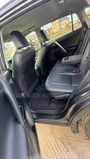 Toyota RAV4 Limited AWD (2.5L 4cyl 6A) 2016 Gray
