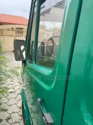 Mercedes-Benz Sprinter 1999 Green