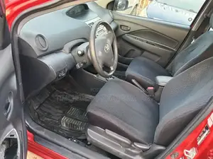 Toyota Yaris 1.5 Automatic 2009 Red