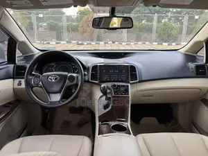 Toyota Venza XLE FWD 2013 White