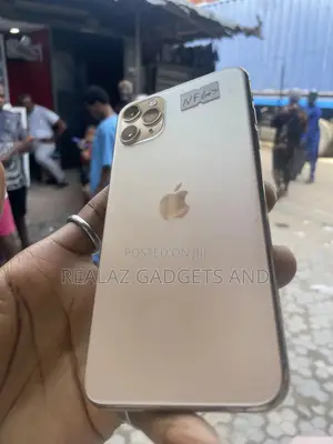 Apple iPhone 11 Pro Max 64 GB Gold