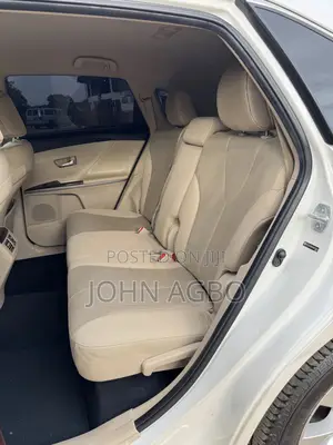 Toyota Venza XLE FWD 2013 White