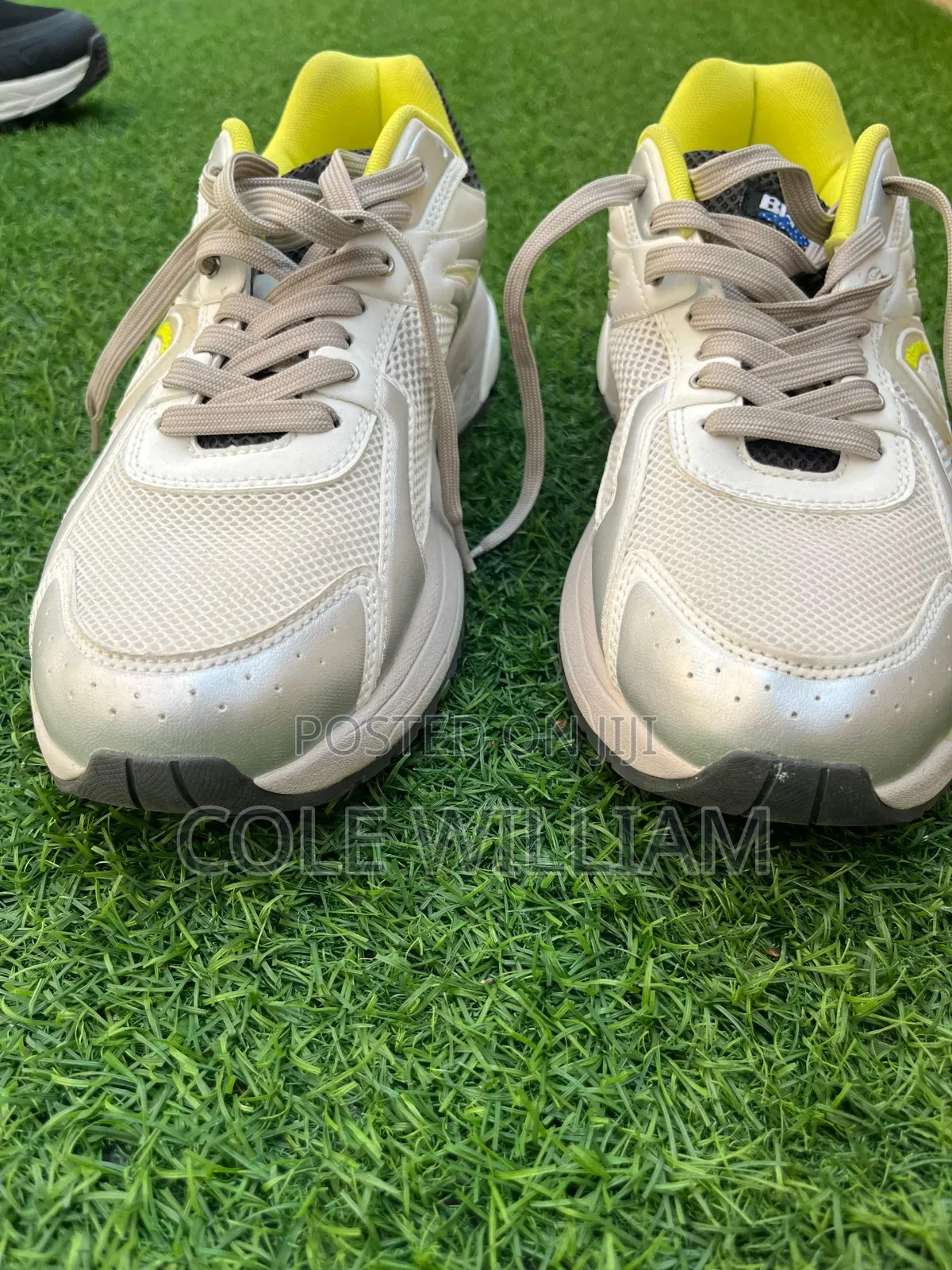 Blauer Sneakers Size 44