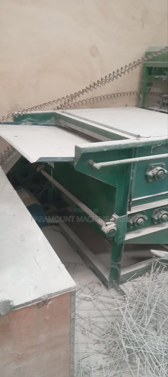Chicken Defeathering Machine