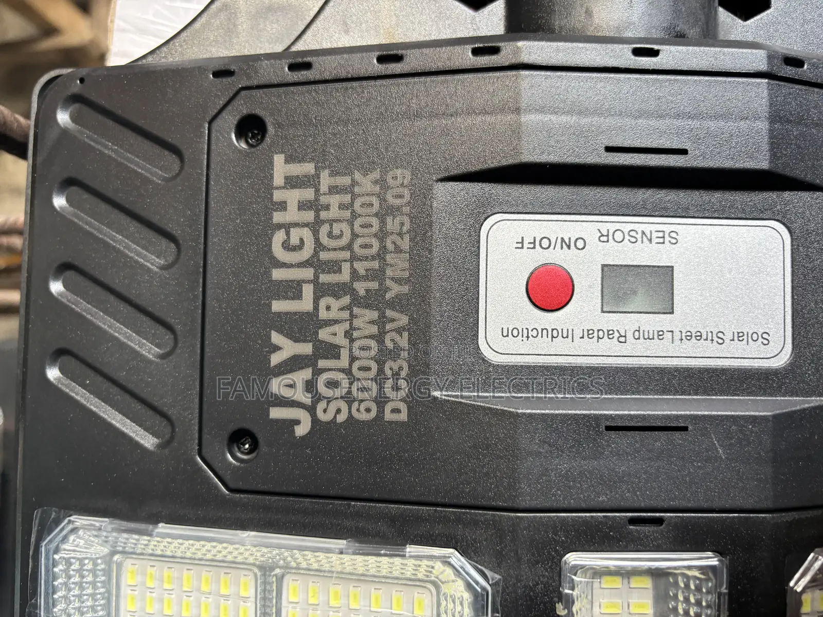 6000w Solar Street Light With Inbuilt Panel for Charging