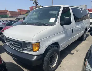 Ford E350 2005 White