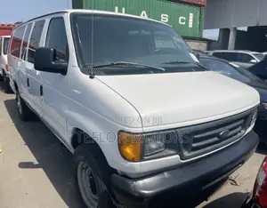 Ford E350 2005 White