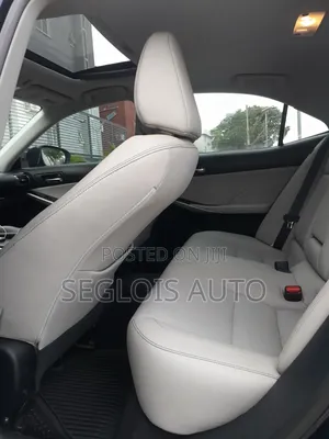 Lexus IS 2015 Blue