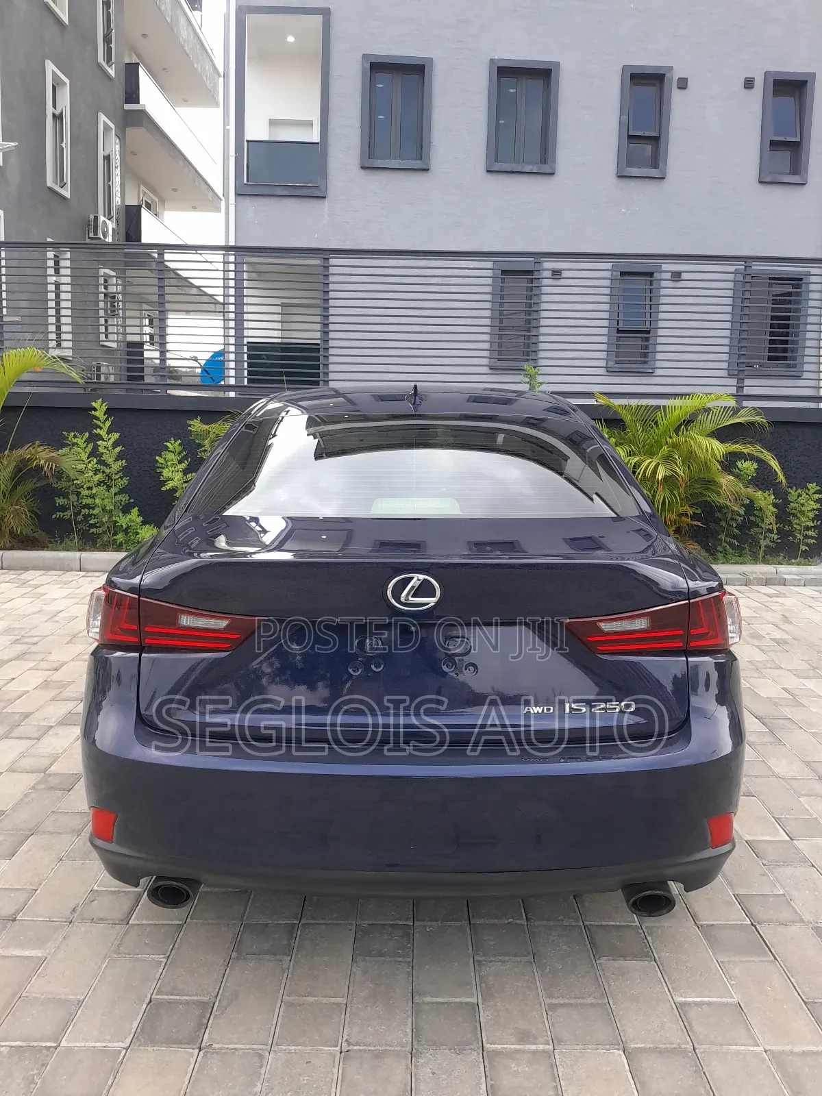 Lexus IS 2015 Blue
